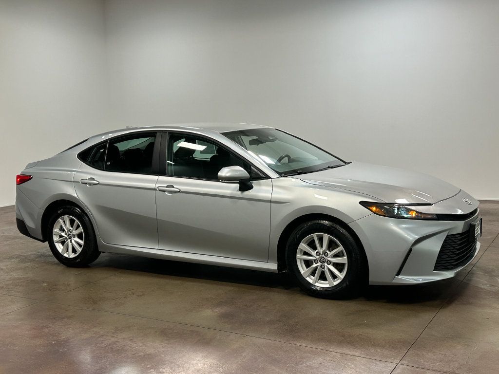 Used 2025 Toyota Camry LE FWD image 23