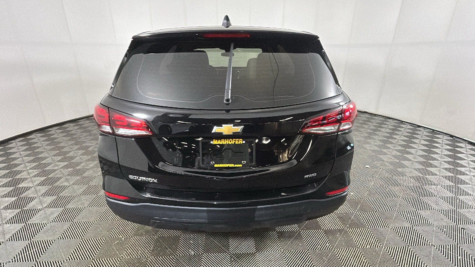 Used 2024 Chevrolet Equinox LS AWD/4WD image 4