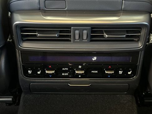 Used 2026 Lexus LX 700h Luxury AWD/4WD image 14