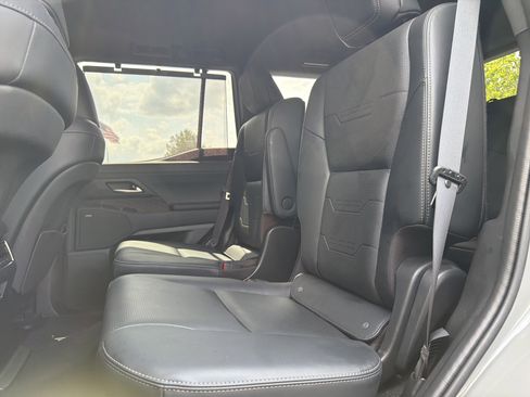 Used 2025 Lexus GX 550 w/ Accessory Package (2T) AWD/4WD image 8