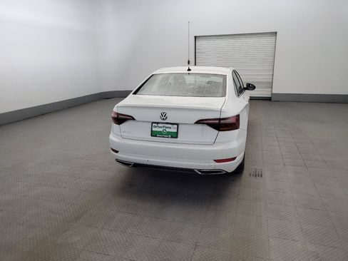 Used 2019 Volkswagen Jetta R-Line w/ R-Line Cold Weather Package FWD image 7