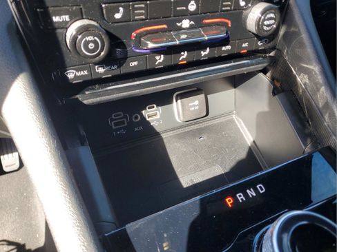 Certified 2025 Jeep Grand Cherokee Altitude image 24