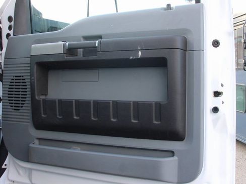 Used 2019 Ford F750 2WD Regular Cab Super Duty image 45