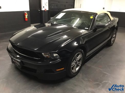 Used 2012 Ford Mustang Premium image 17