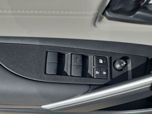 New 2026 Toyota Corolla Cross L image 27