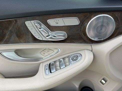 Used 2015 Mercedes-Benz C 300 4MATIC Sedan image 20