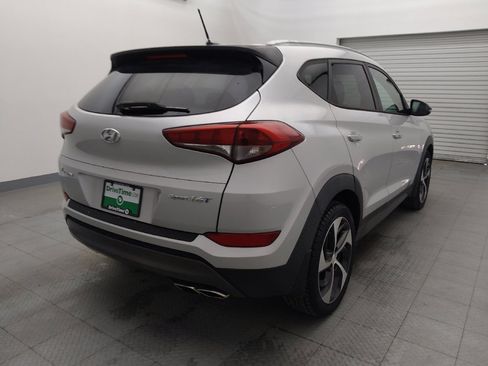 Used 2016 Hyundai Tucson Sport image 9