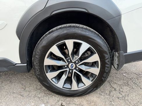 Used 2023 Subaru Outback Limited image 11