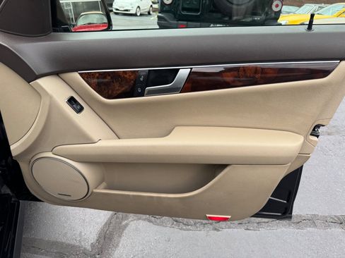 Used 2013 Mercedes-Benz C 300 4MATIC Sedan image 32