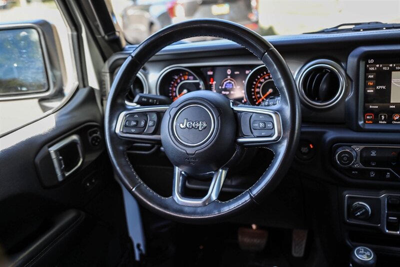 Used 2018 Jeep Wrangler Unlimited Sahara AWD/4WD image 20