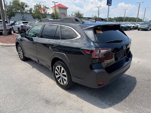 Used 2024 Subaru Outback Premium AWD/4WD image 9