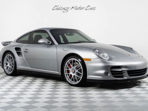 Used 2011 Porsche 911 4 Coupe image 7