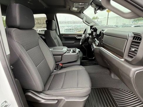 New 2026 Chevrolet Silverado 1500 LT image 17