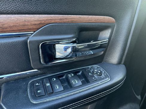 Used 2016 RAM 1500 Laramie w/ Convenience Group image 8