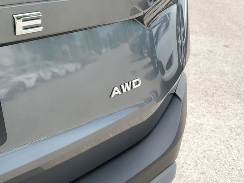 Used 2023 Nissan Rogue S AWD/4WD image 7