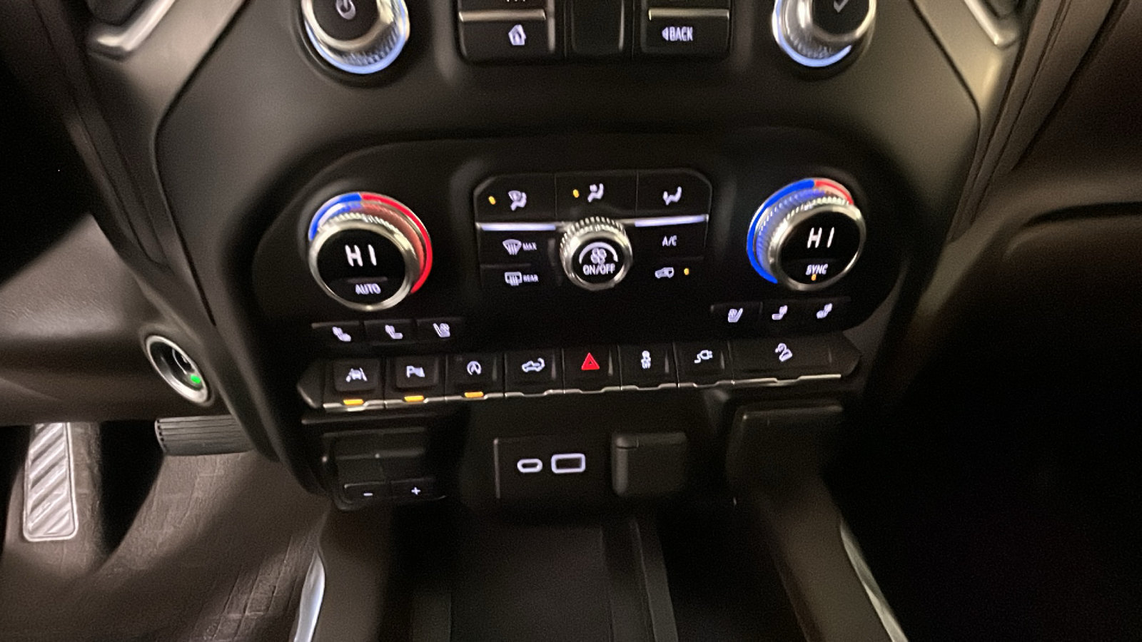 Used 2021 GMC Sierra 1500 Denali w/ Driver Alert Package II AWD/4WD image 27