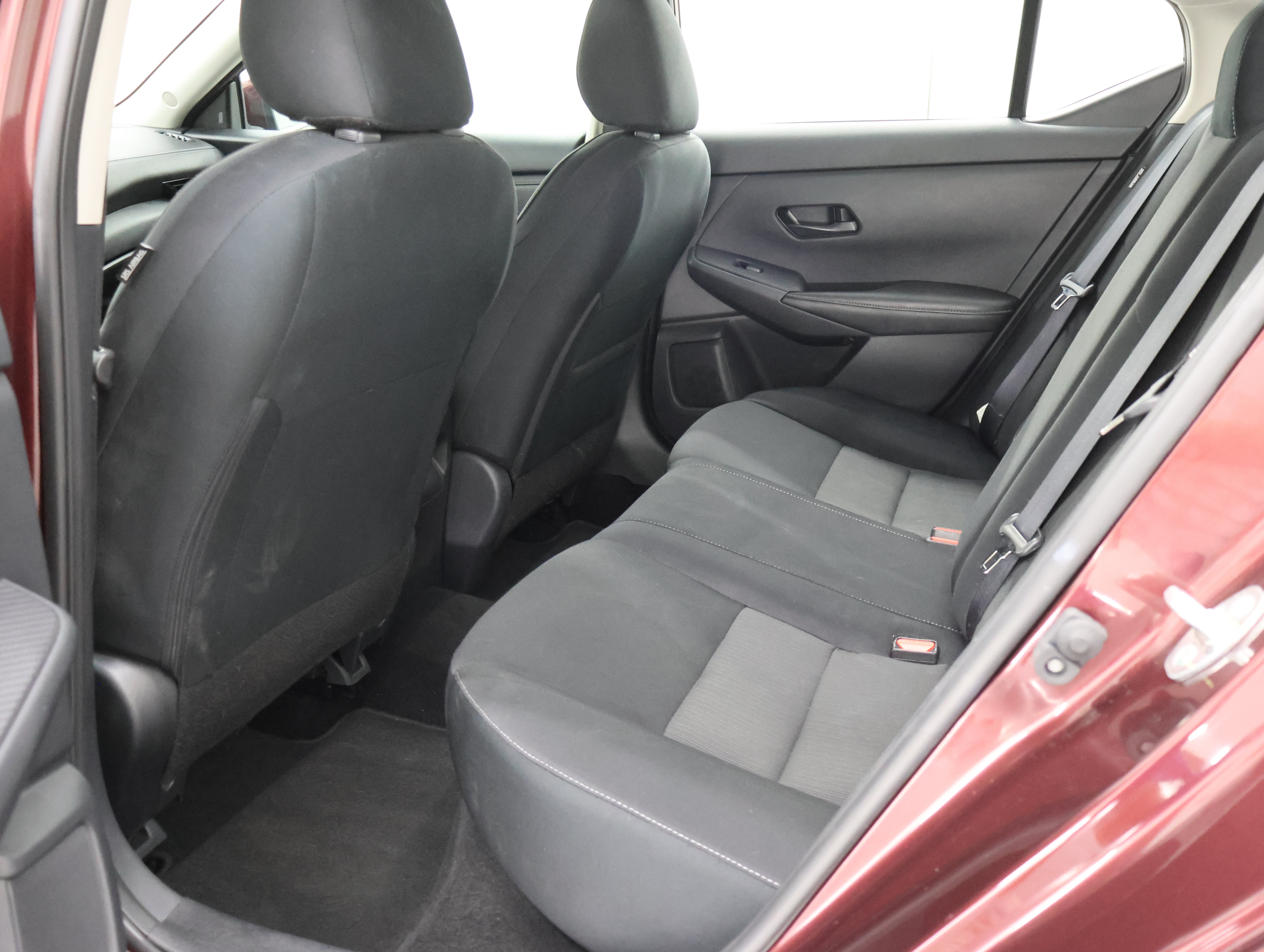 Used 2024 Nissan Sentra SV FWD image 32