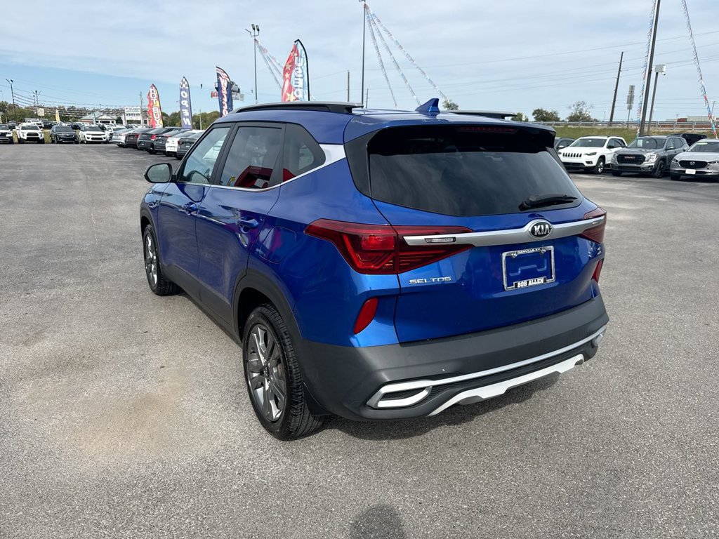 Used 2021 Kia Seltos S FWD image 12