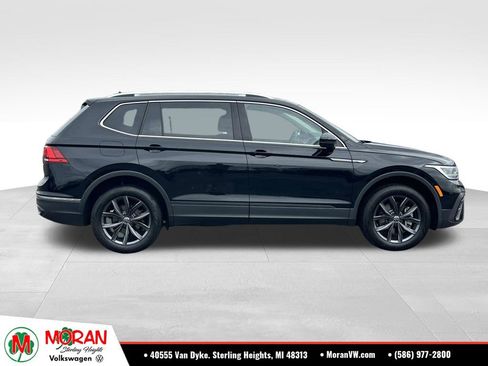 Used 2023 Volkswagen Tiguan SE AWD/4WD image 6