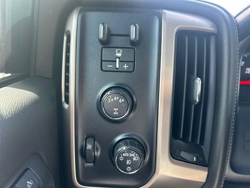 Used 2019 GMC Sierra 2500 Denali w/ Duramax Plus Package AWD/4WD image 13