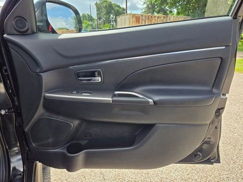 Used 2025 Mitsubishi Outlander Sport AWD image 27