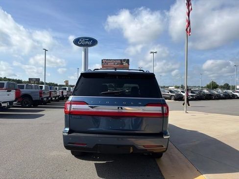 Used 2019 Lincoln Navigator Reserve w/ Cargo Package AWD/4WD image 4