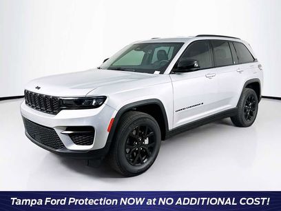 Used 2025 Jeep Grand Cherokee Altitude