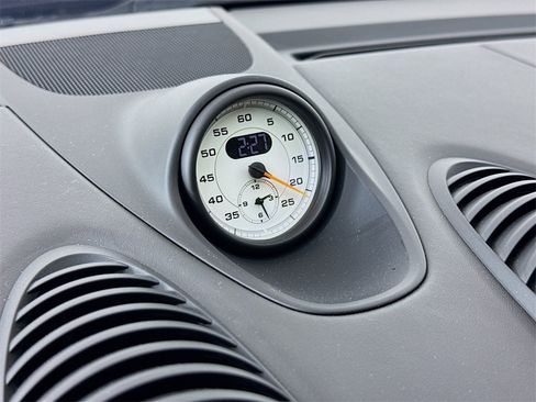 Used 2020 Porsche 718 Cayman GT4 image 19