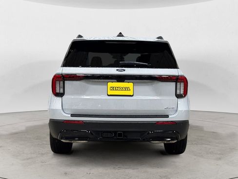 New 2026 Ford Explorer ST-Line w/ ST-Line Street Pack image 4