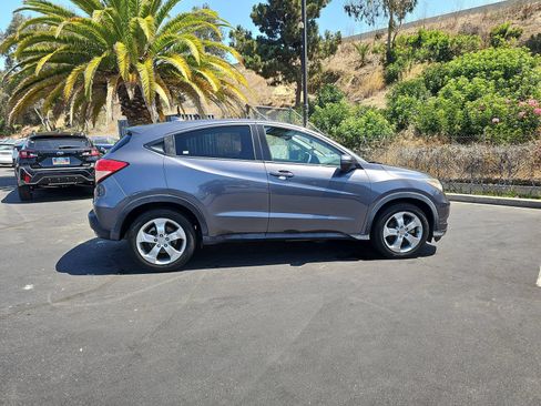 Used 2016 Honda HR-V EX image 8