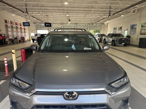 Used 2026 Toyota Grand Highlander Limited image 28