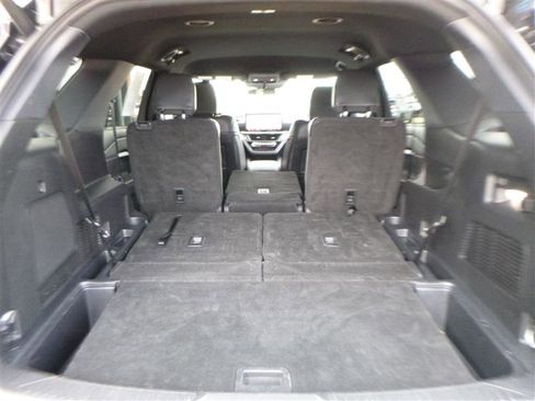 Used 2025 Ford Explorer ST-Line w/ ST-Line Street Pack AWD/4WD image 23