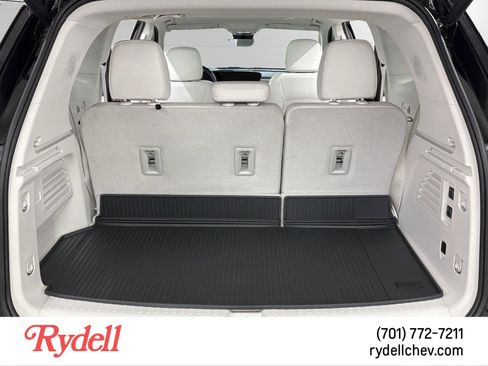 Used 2025 Buick Enclave Avenir w/ Super Cruise Package image 19