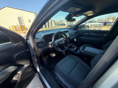 New 2026 GMC Terrain AT4 w/ LPO, Floor Liner Package AWD/4WD image 11