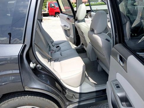 Used 2009 Subaru Forester 2.5X Limited image 21