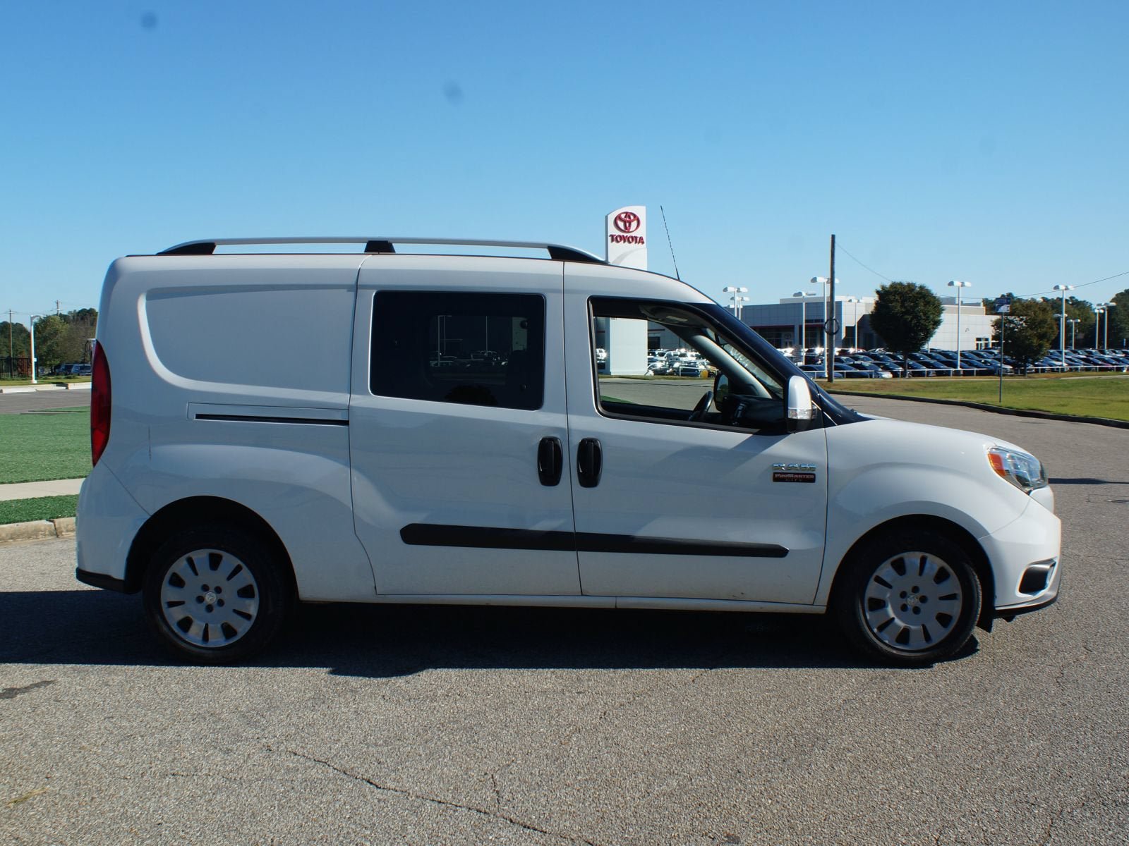 Used 2018 RAM ProMaster City SLT FWD image 18