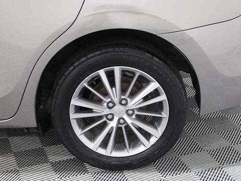 Used 2015 Toyota Corolla LE FWD image 18