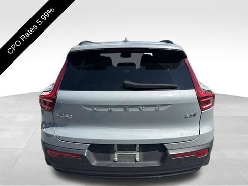 Certified 2024 Volvo XC40 B5 Plus w/ Protection Package Premier AWD/4WD image 12