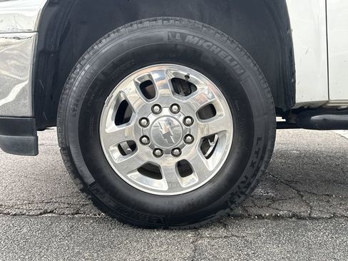 Used 2013 Chevrolet Silverado 2500 LT w/ Interior Plus Package image 9