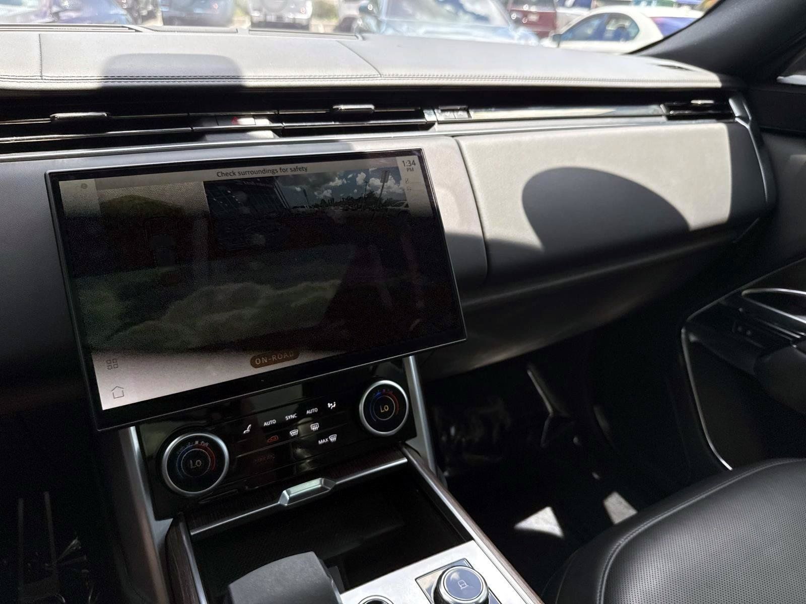 Used 2023 Land Rover Range Rover SE AWD/4WD image 26