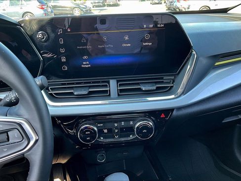 Used 2025 Chevrolet Trax LT w/ Driver Confidence Package FWD image 15