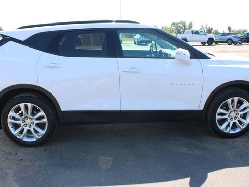 Used 2020 Chevrolet Blazer LT w/ Sound & Technology Package FWD image 11