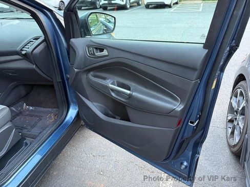 Used 2018 Ford Escape SE w/ SE Sync 3 Package image 9