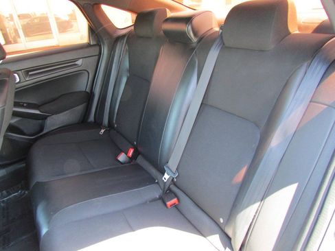 Used 2022 Honda Civic Sport image 31