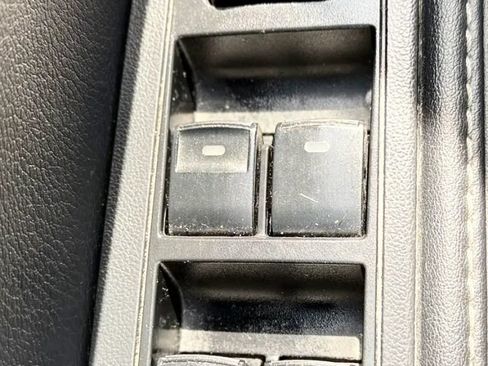 Used 2013 Lexus ES 300h w/ Luxury Pkg FWD image 25