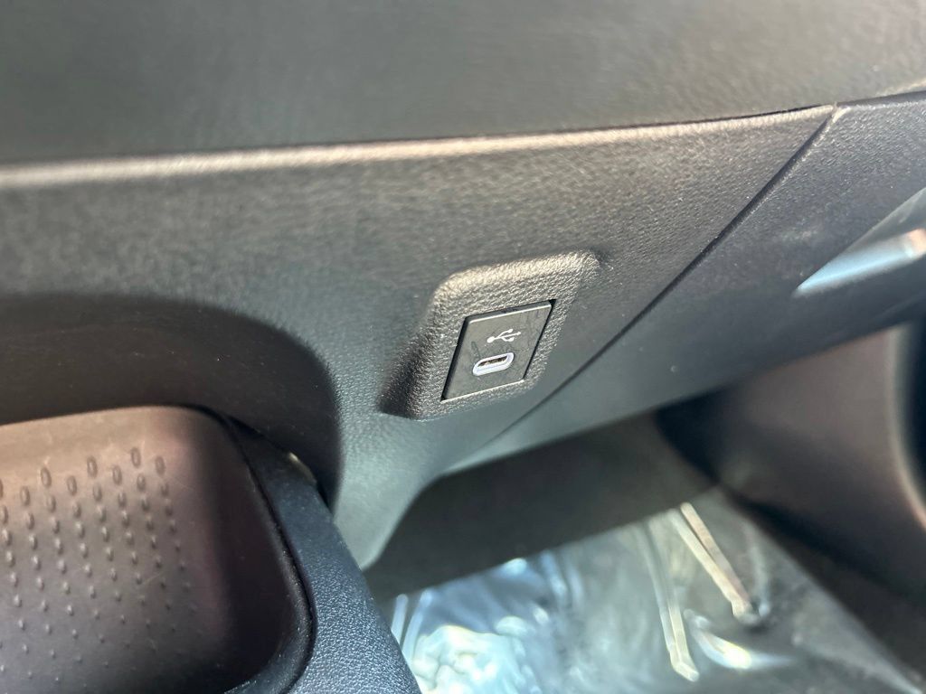 Used 2025 Toyota Corolla LE FWD image 29