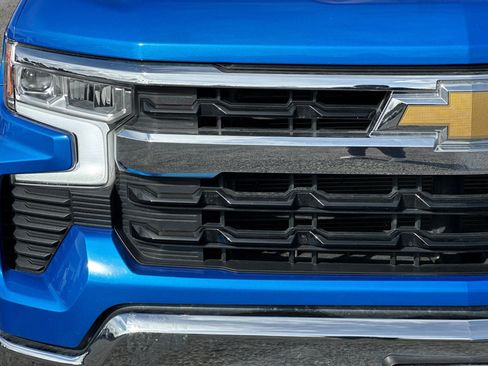 Used 2025 Chevrolet Silverado 1500 LT AWD/4WD image 42