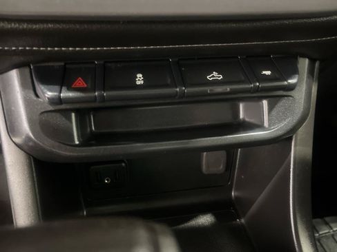 Used 2020 GMC Canyon SLE w/ Elevation Edition AWD/4WD image 14