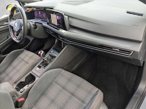 Used 2022 Volkswagen GTI SE image 21