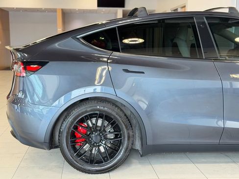 Used 2021 Tesla Model Y Performance AWD/4WD image 17